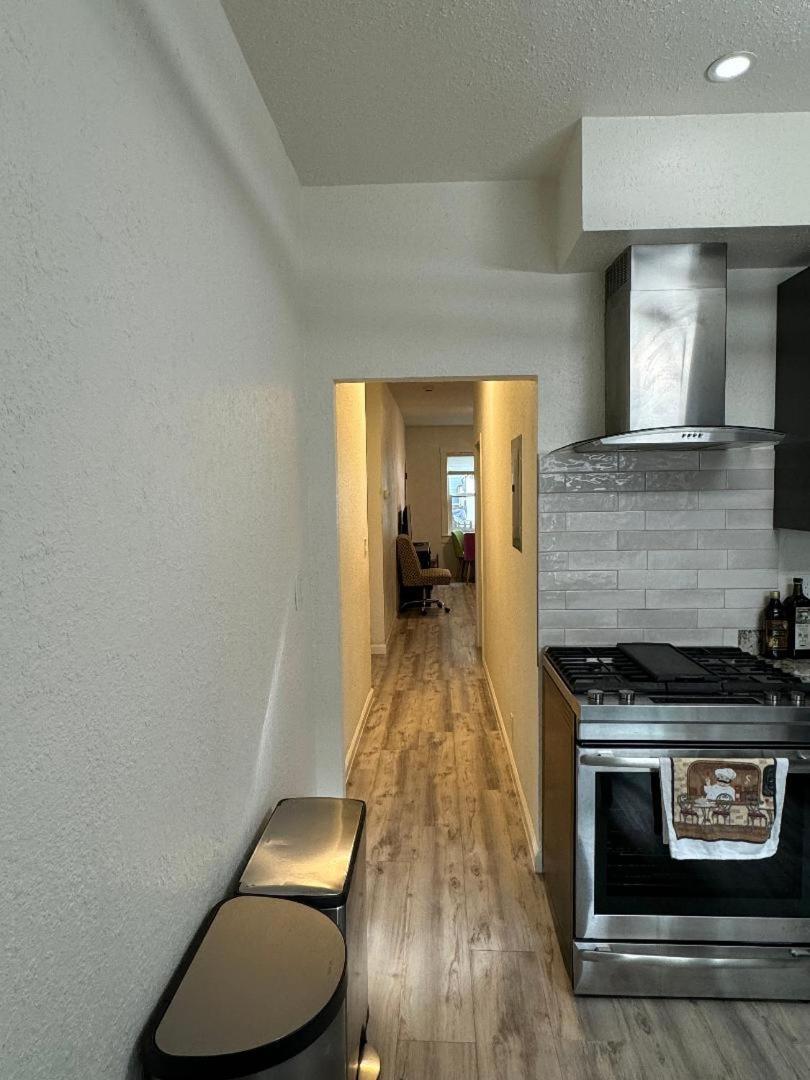 Bumblebee House Apartment Oakland